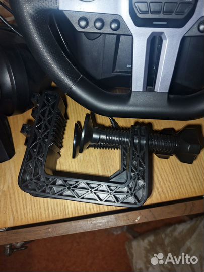 Продам игровой руль