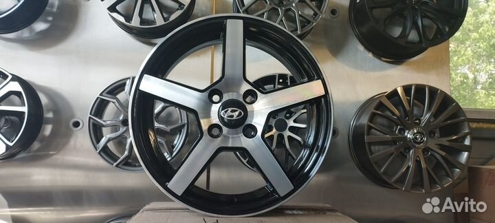 Новые диски CaRweL R15 Хендай Солярис