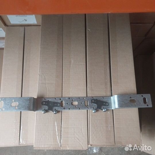 Планка крепёж для водорозеток 75/150 Rehau