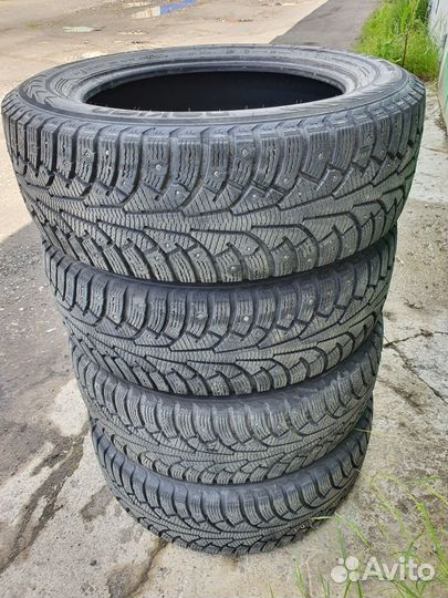 Nokian Tyres Hakkapeliitta 5 SUV 215/60 R17