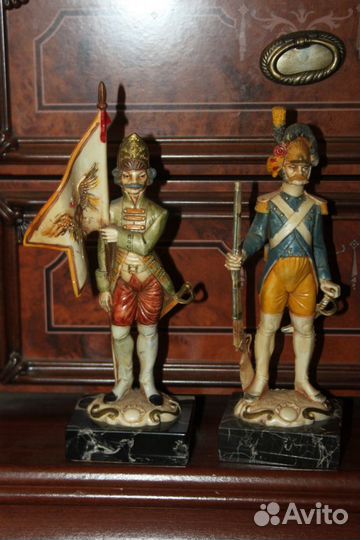 Солдатики игрушка сувенир. европа