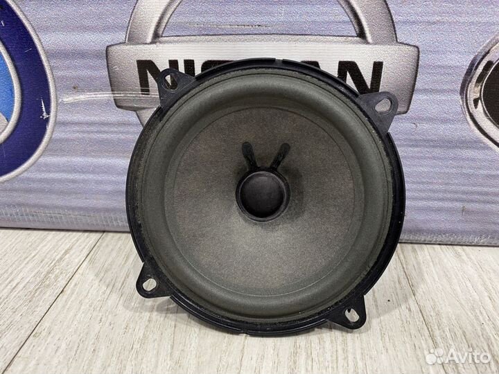 Динамик Аудиоколонка Renault duster Лев, Прав