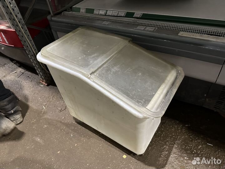 Контейнер передвижной Cambro IBS27