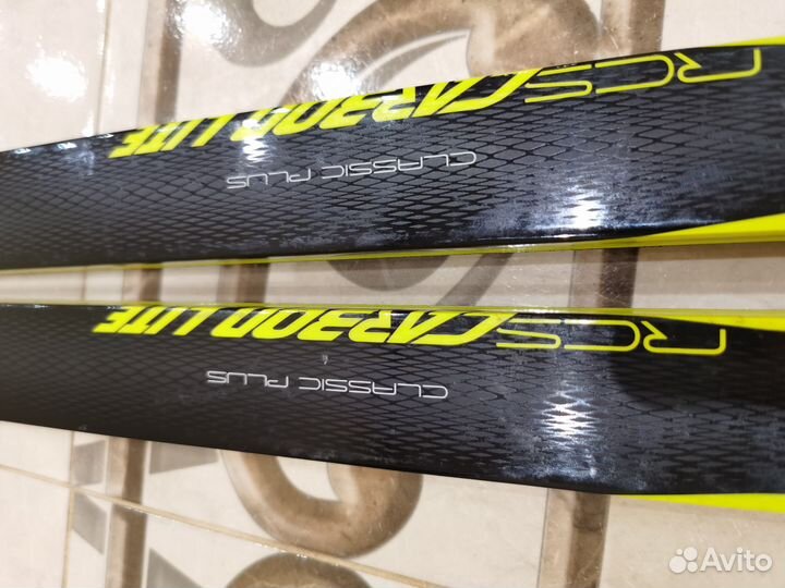 Беговые лыжи Fisher rcs carbonlite classic plus