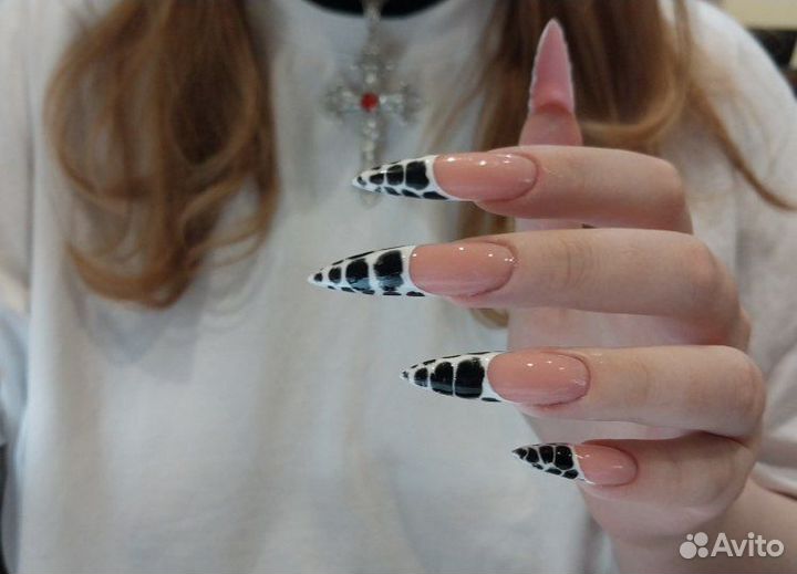 Маникюр, наращивание ногтей