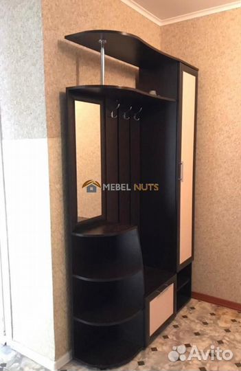 Прихожая с зеркалом