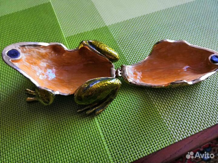 Лягушка декоративная