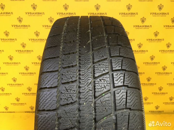 Toyo Winter Tranpath MK3 215/60 R17 96Q