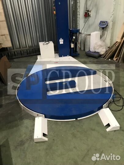 Паллетоупаковщик с моторизированной кареткой с пр