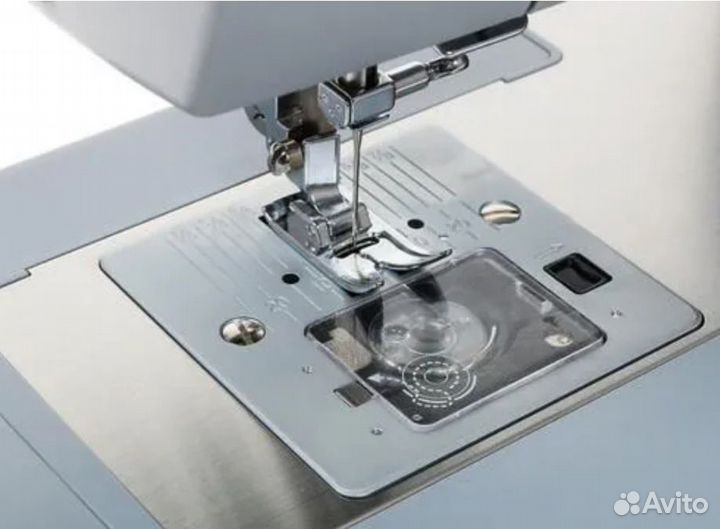 Швейная машина Singer