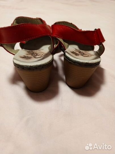 Босоножки р. 37