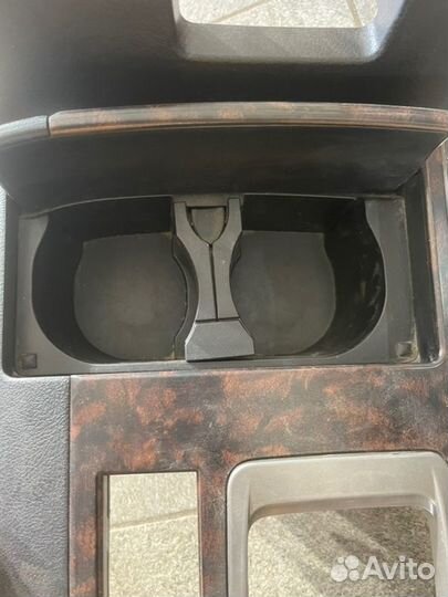 Накладка консоли центральная Toyota Land Cruiser