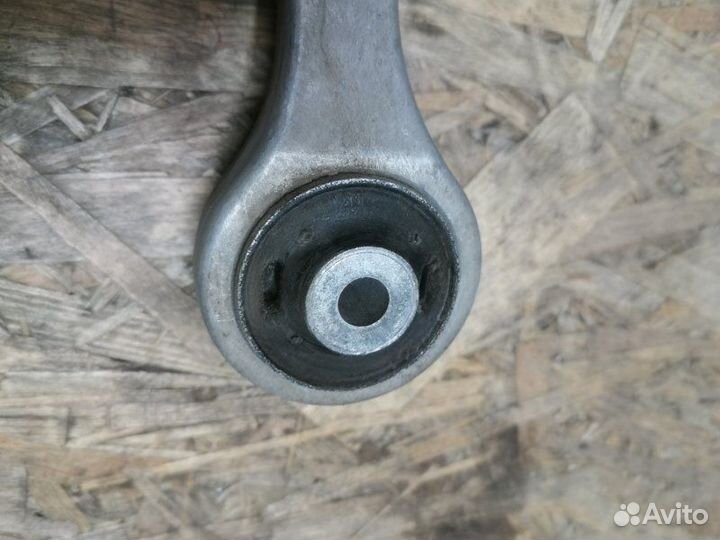 Рычаг подвески передний левый Audi A6 C6 Allroad