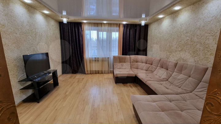 2-к. квартира, 80 м², 2/9 эт.
