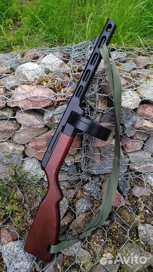 Макет пистолета-пулемета ппш