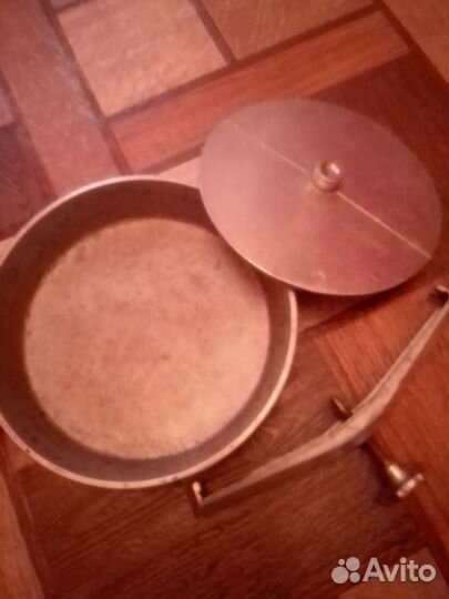 Сковорода чугунная для жарки цыплят