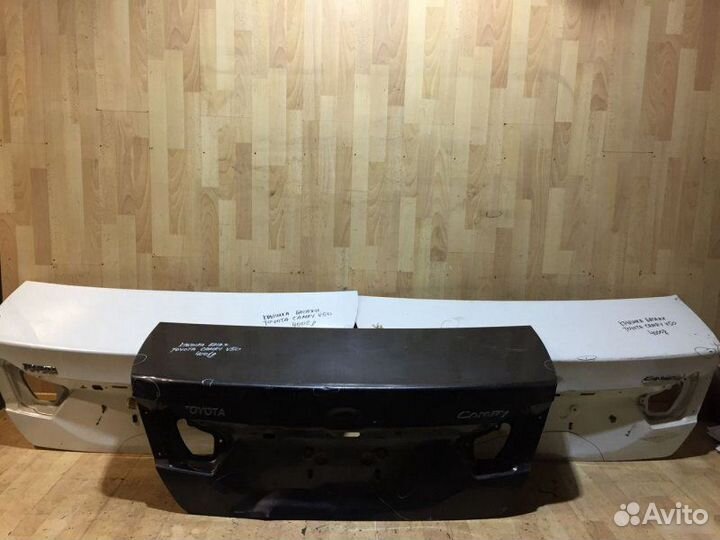 Крышка багажника Toyota