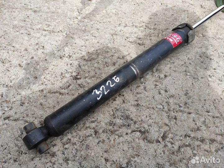 Амортизатор задний на Opel Corsa D