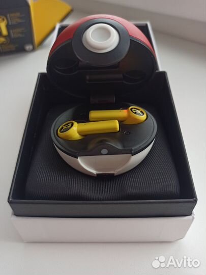 Беспроводные наушники Razer Hammerhead Пикачу