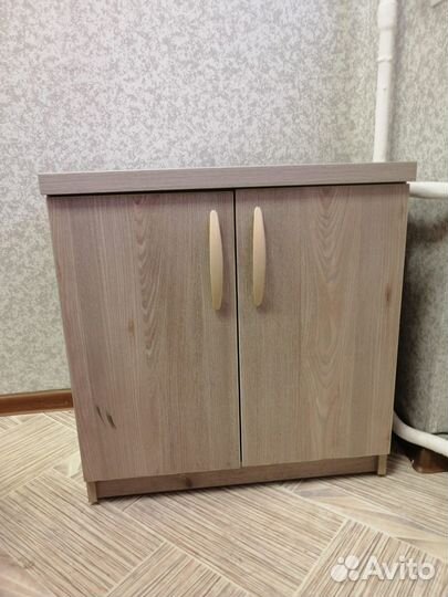 Офисная мебель бу столы тумбы шкафы