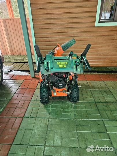 Снегоуборщик бензиновый самоходный бу