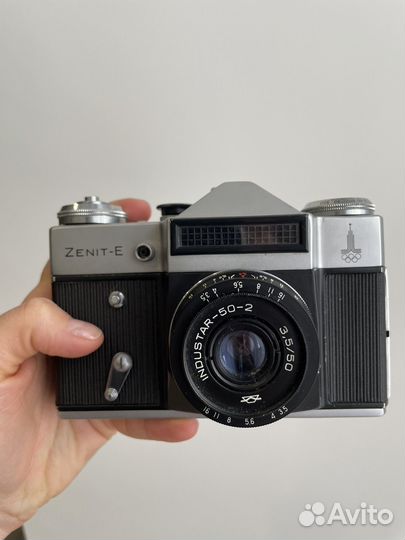 Плёночный фотоаппарат zenit E