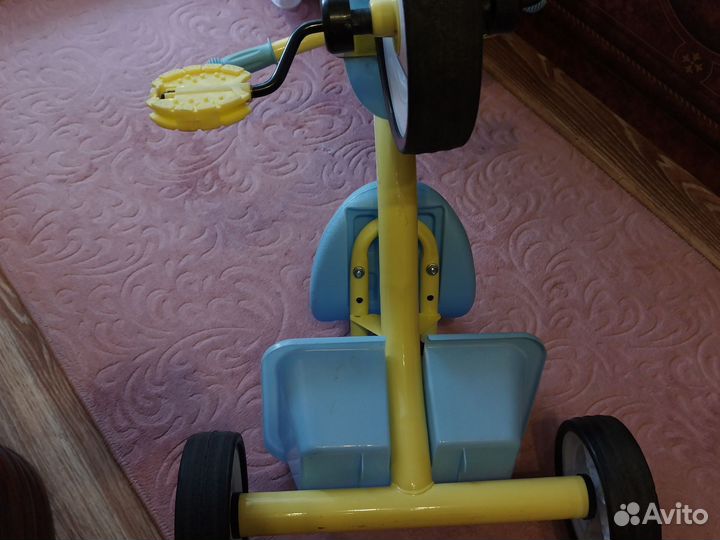 Детский трехколесный велосипед