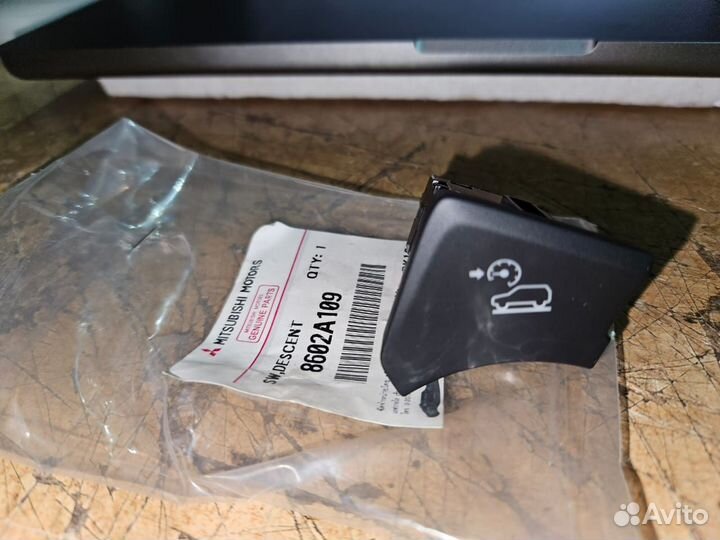 Кнопки стабилизации Mitsubishi Pajero Sport L200