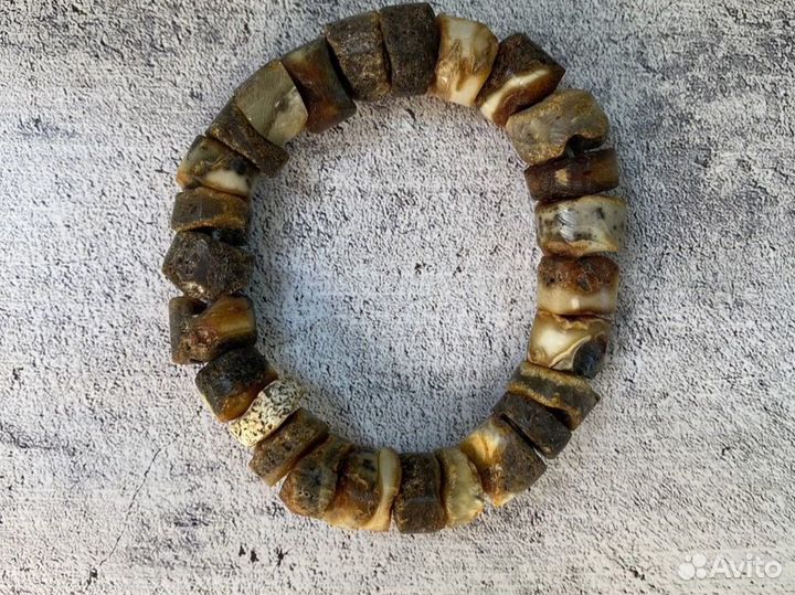 Браслет из янтаря 