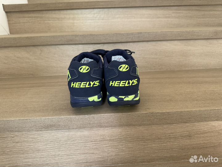 Роликовые кроссовки heelys 32