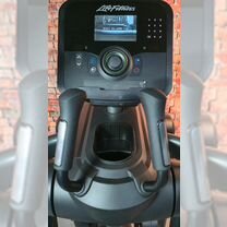 Эллиптический тренажер Life Fitness