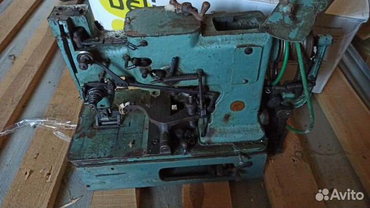 Петельная швейная машина бу