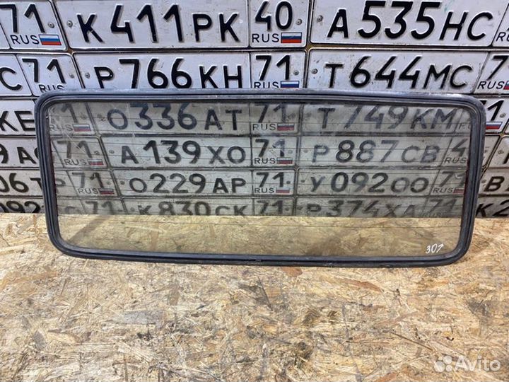 Заднее стекло Ваз 21213 3D 1995