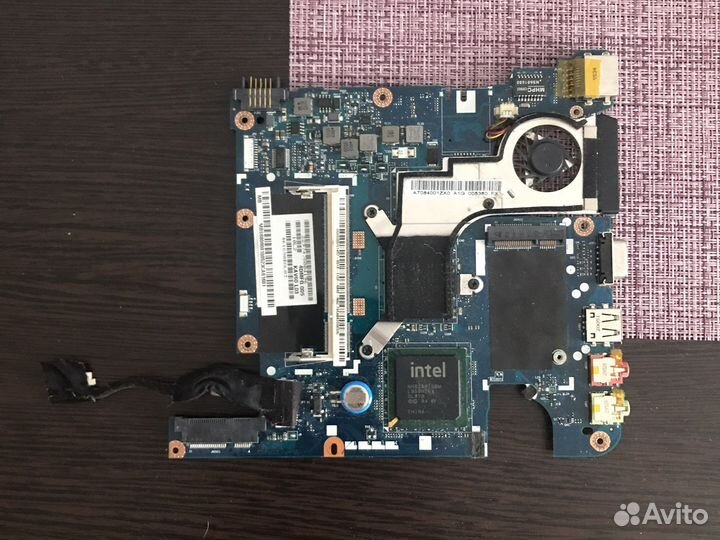 Материнская плата для Acer Aspire One D250 (донор)