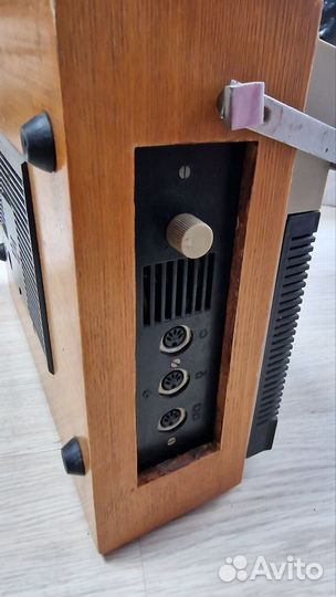 Продаю катушечный магнитофон 