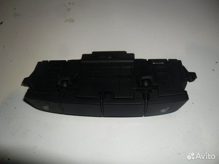 Кнопка обогрева сидений Hyundai Solaris HCR G4FC