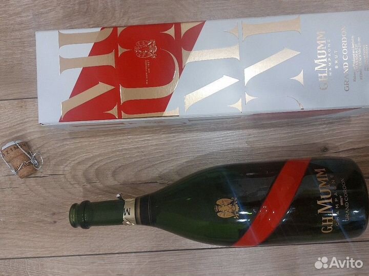 Подарочная коробка с бутылкой mumm