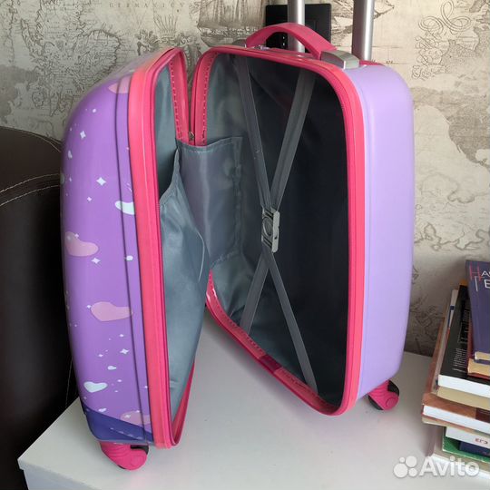 Детский чемодан для девочки