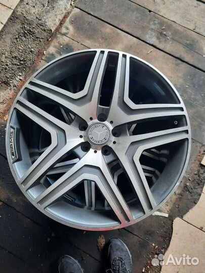 Одиночные и парные диски R20 на Мерседес
