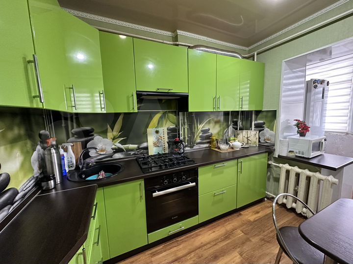 2-к. квартира, 49 м², 5/5 эт.