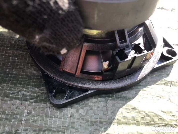 Динамик двери передний правый Bmw 7 E65 2004