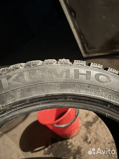 Kumho I'Zen KW22 225/45 R17 94T