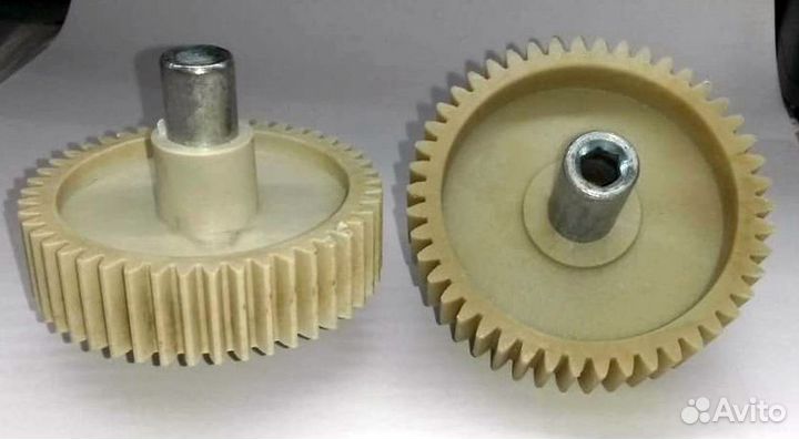 Шестерня мясорубки Moulinex с внутренним шестигран