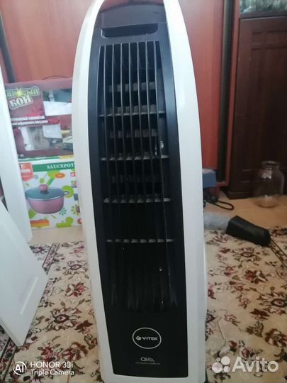 Вентилятор напольный с пультом Vitek AiRo2-колонны