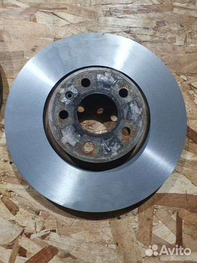 Тормозной диск Audi A6 C7 седан 2.8 CHV 2011-2014
