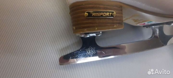 Фигурные коньки risport