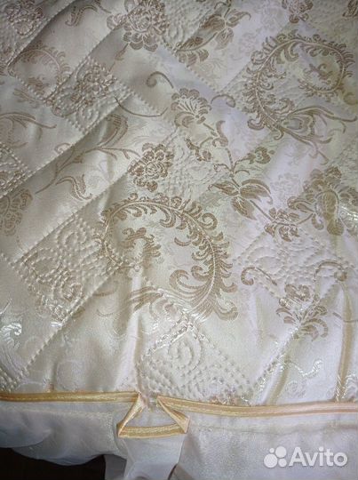 Покрывало на кровать новое