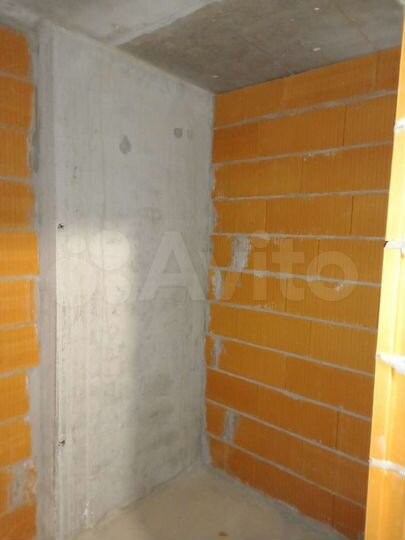 Машиноместо, 10 м²