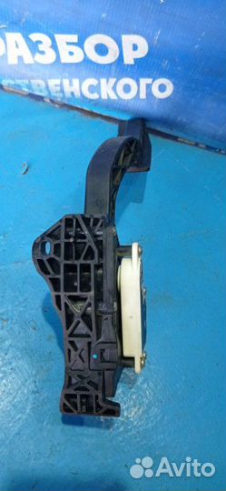 Педаль газа Chevrolet Aveo T300 седан F16D4 2012