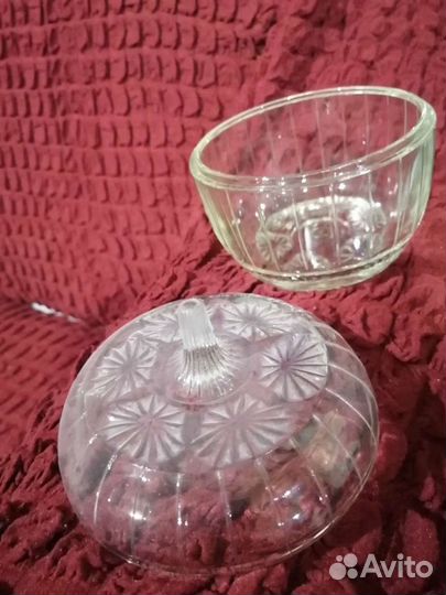 Хрустальная конфетница с крышкой